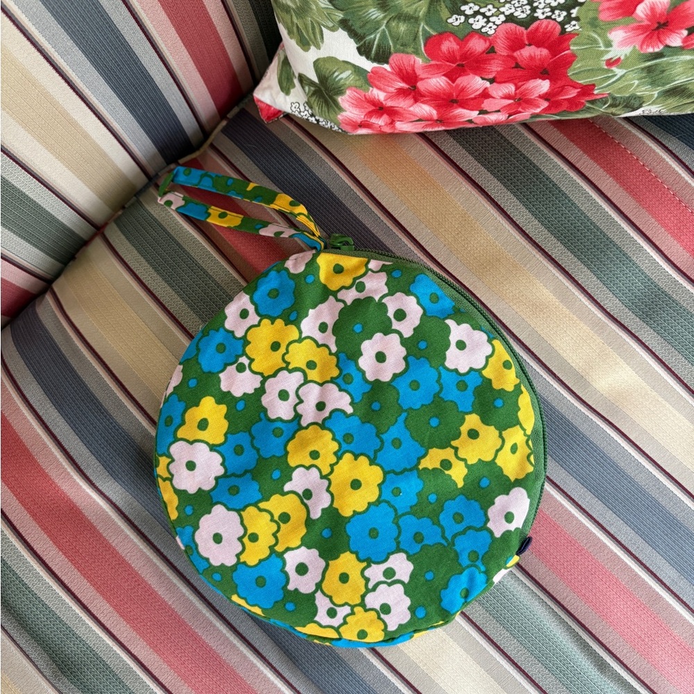 NWOT BAGGU packable sun hat